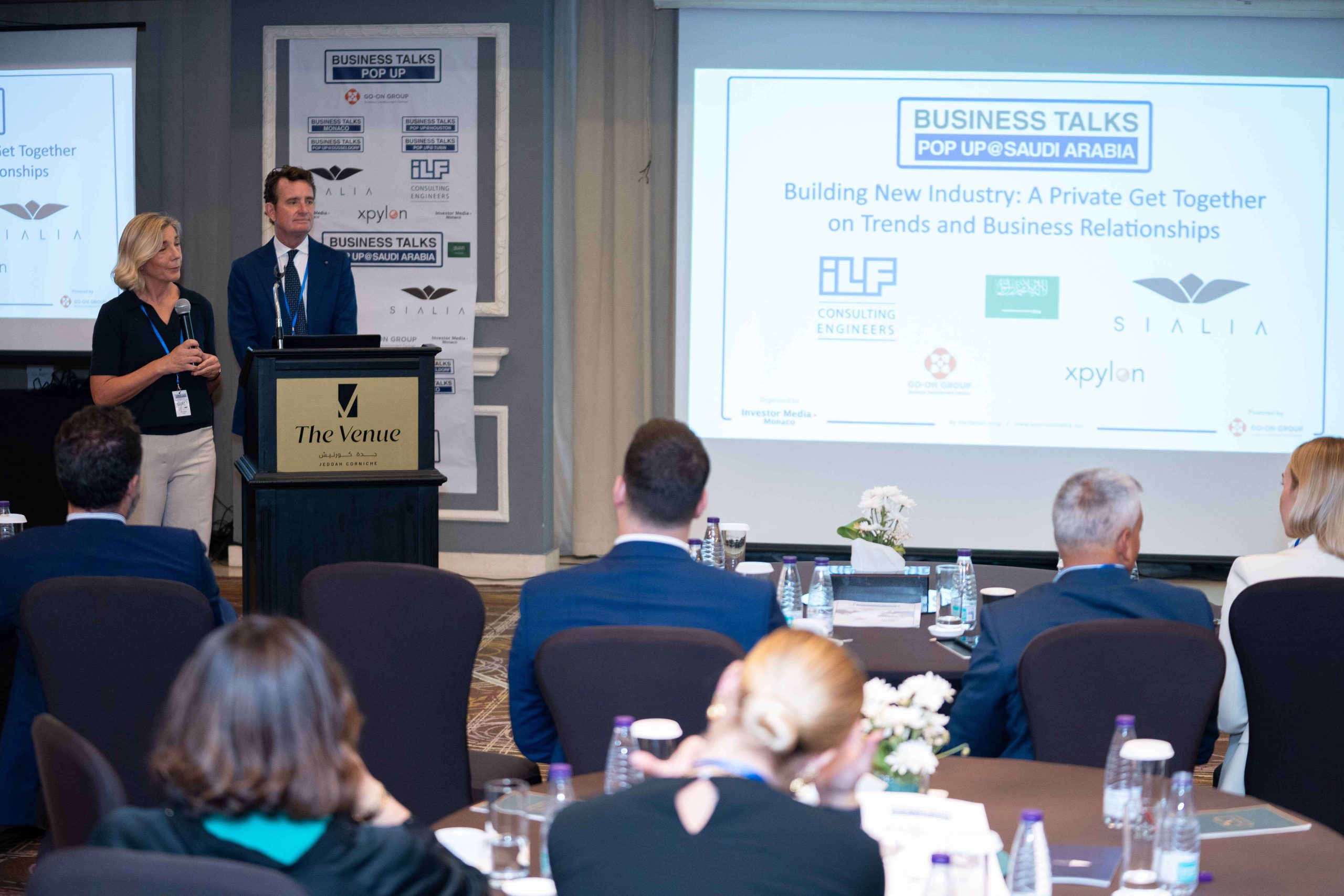 Business Talks POP UP Saudi Arabia - speakers presenting trends and business relationships